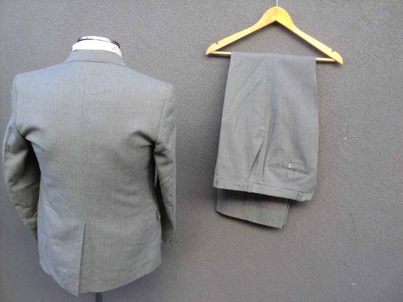 1960s Pinstripe Suit Three Piece Suit Jacket Vest /& Pants 60s Vintage Striped 3 Piece Suit 36 Small Union Made In Canada Gray Suit