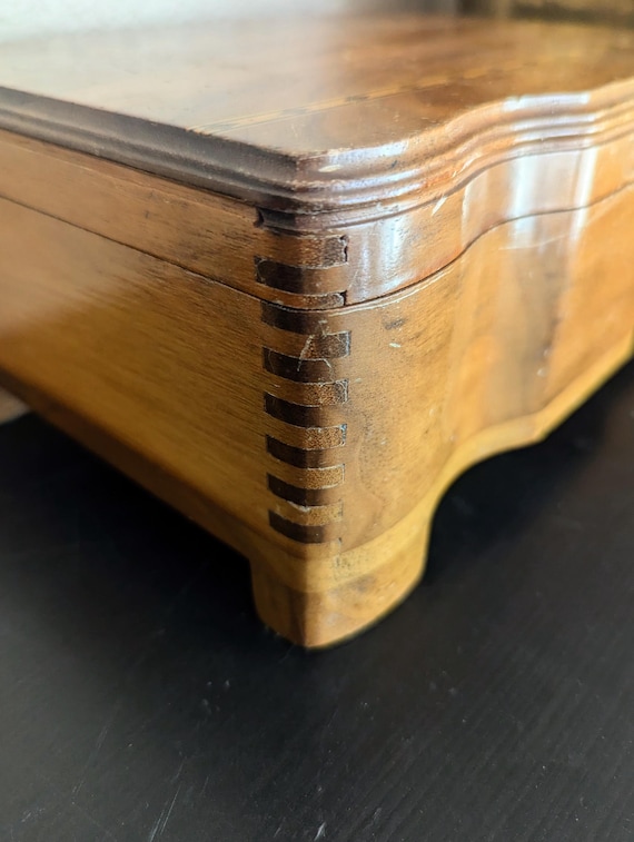 Vintage Inlaid Wooden Jewelry Box with Dovetail J… - image 4
