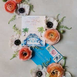 Tropisch strand Bestemming Bewaar de datum met aangepaste ceremonie aquarel illustratie + envelop en gastadressering - verschillende kleuren!