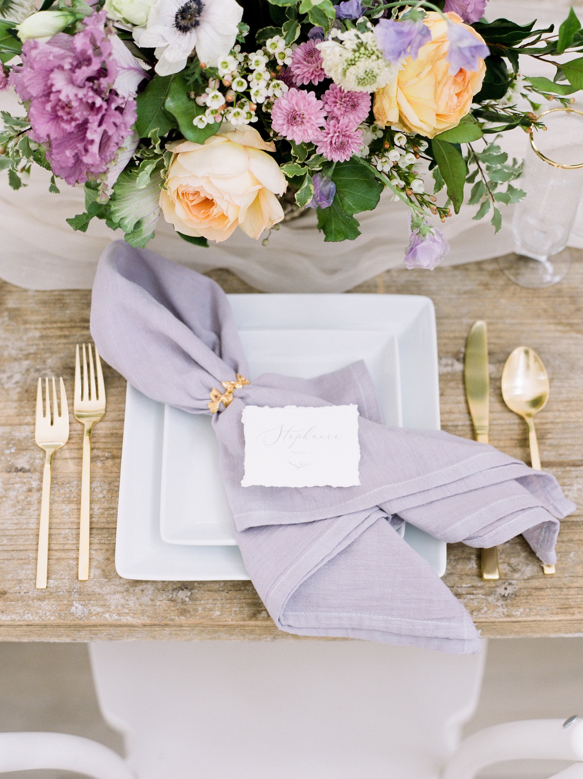 Place cards with 2024 guest names printed