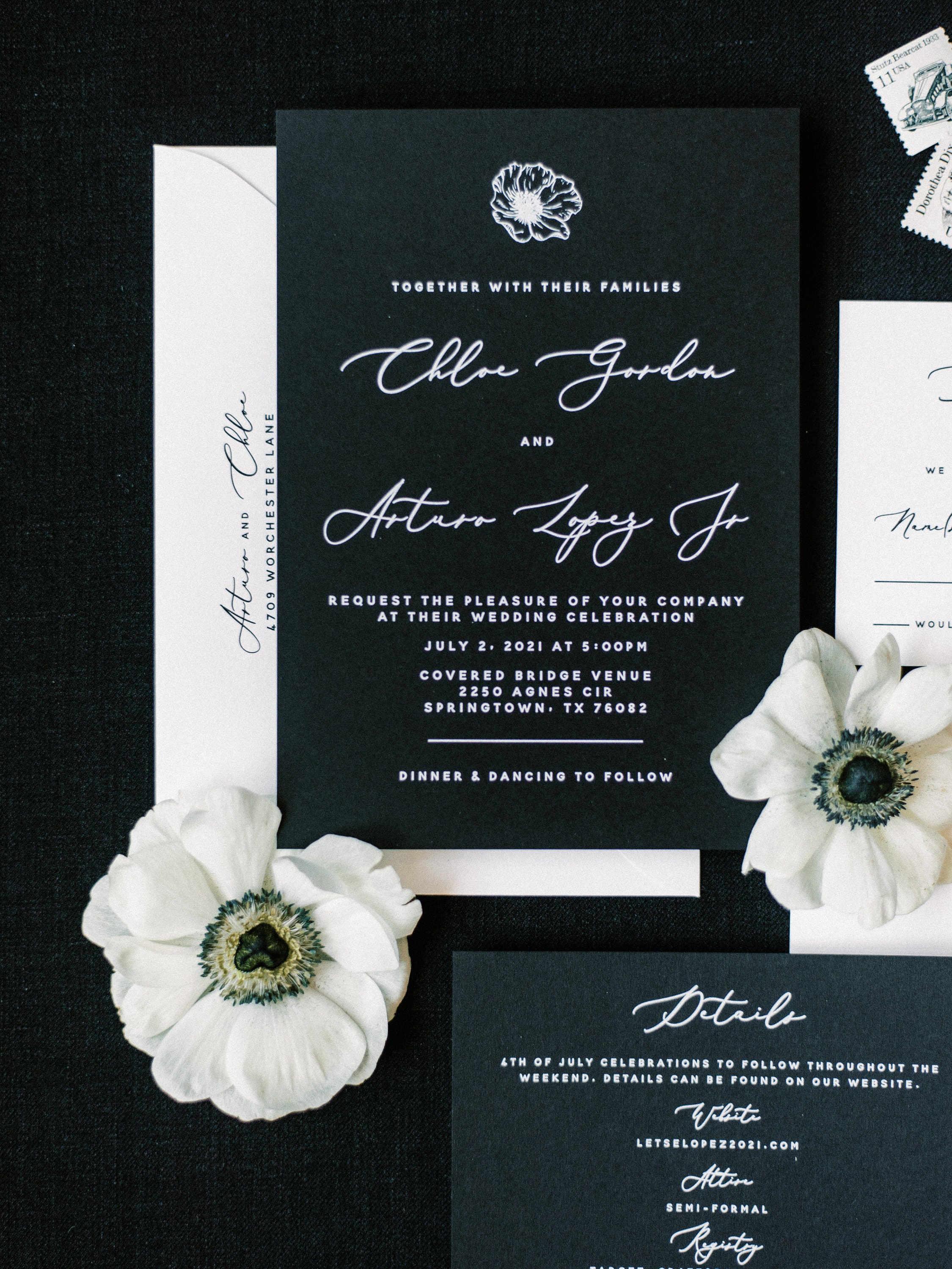 Just Print Black And White Dots Blank Invitations With Envelopes