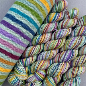 SELF STRIPING YARN - Feet Firmly on the Ground -