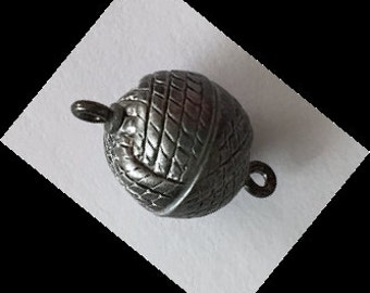 12mm Round Magnetic Clasps in Knot Pattern, Five Metallic Finishes