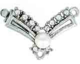 Claspgarten One-Strand Pearl and Crystal Festoon Necklace Box Clasp Without Drop in Gold or Rhodium, 23x16mm