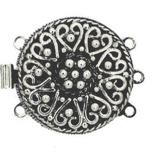 Claspgarten Three-Strand Edwardian Round Box Clasp in Three Engraved Antique Finishes, 20mm Old Palladium