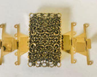 Claspgarten Two-in One Filigree Cuff Clasp in Antique Gold, 27x44mm