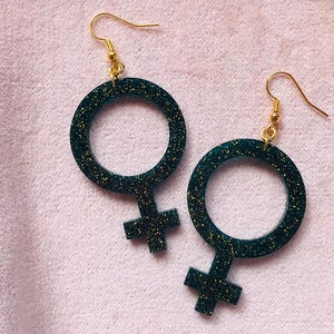 Pendientes feministas, símbolo feminista, símbolo de la mujer, símbolo de Venus, joyería feminista, pendientes de feminismo, símbolo femenino