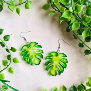 Handmade Monstera Earrings – Tropical Leaf Jewelry for Plant Lovers
