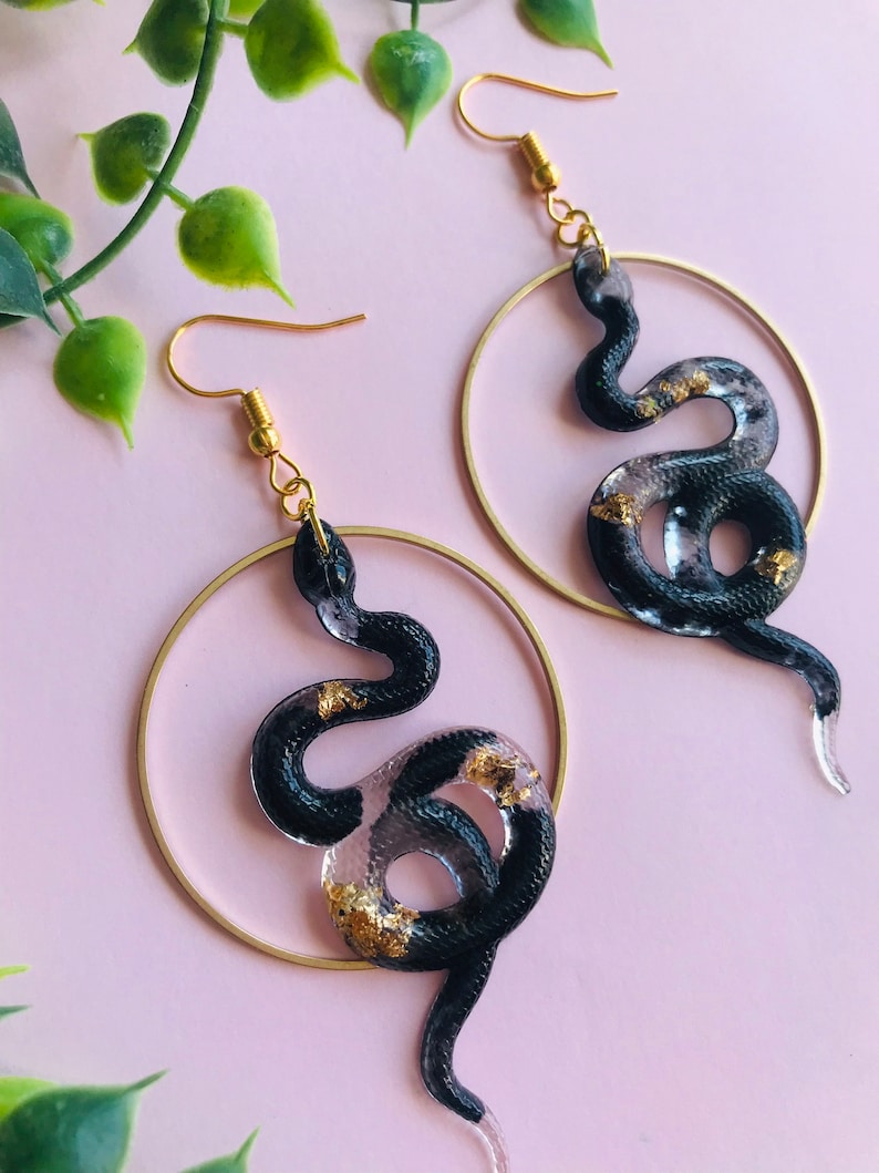 Black and Gold Snake Earrings with Scales, Serpent Earrings, Witchy Earrings, Statement Earrings, Dangle Earrings, Snake Jewelry zdjęcie 2