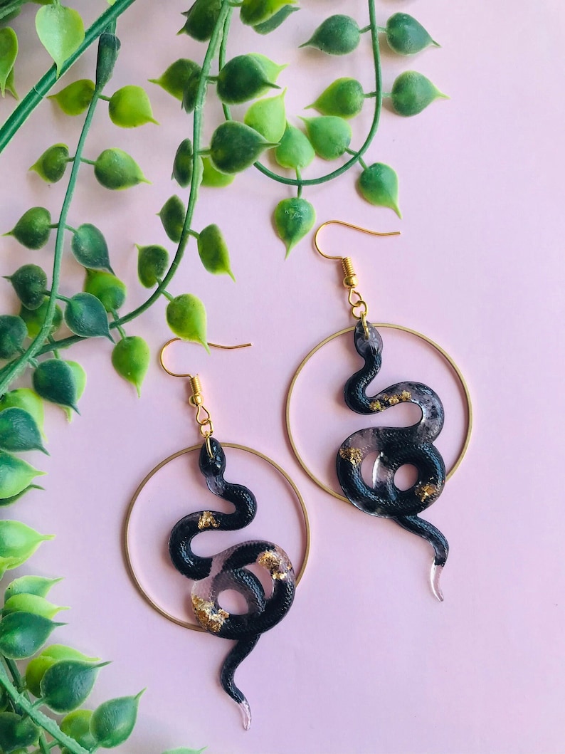 Black and Gold Snake Earrings with Scales, Serpent Earrings, Witchy Earrings, Statement Earrings, Dangle Earrings, Snake Jewelry zdjęcie 1