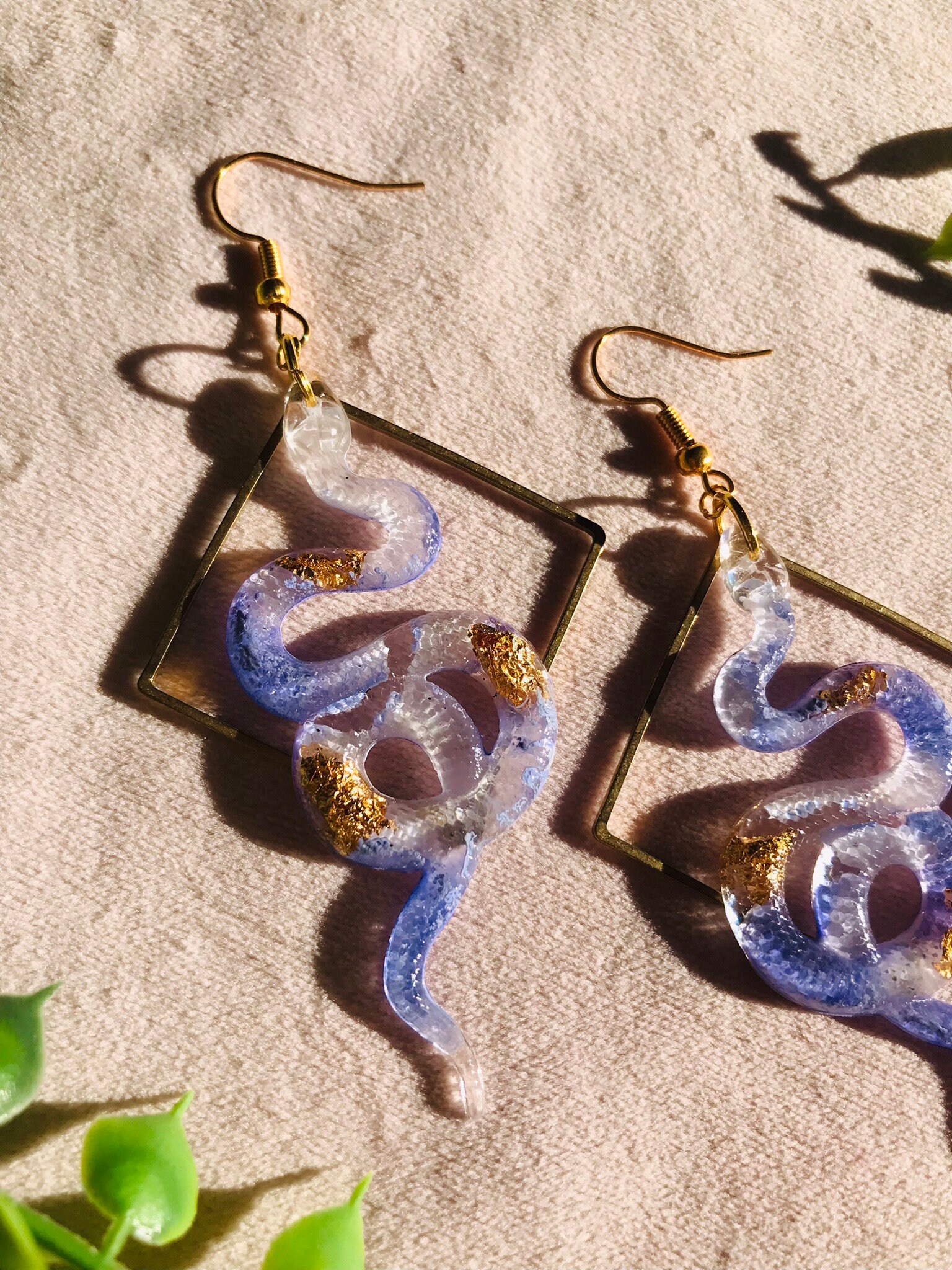 ハンドメイドピアス3356 幾何学模様の蛇のイヤリング – ボヘミアン風の