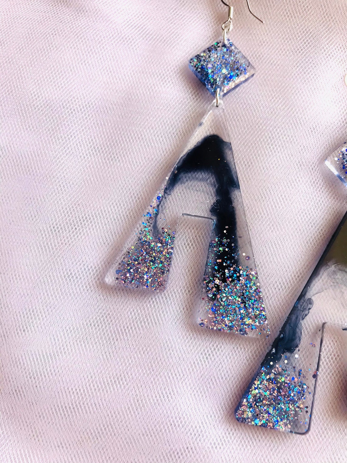 Schwarze und lila Marmor Harz Ohrringe Funkelnde Ohrringe | Etsy