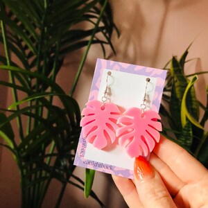 Handmade Monstera Earrings – Tropical Leaf Jewelry for Plant Lovers