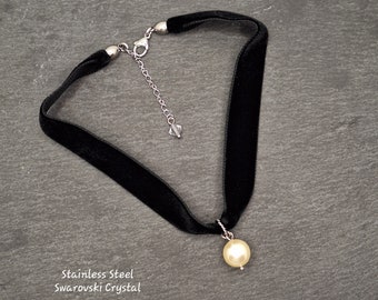 PEARL CHOKER NECKLACE Black Velvet Ribbon