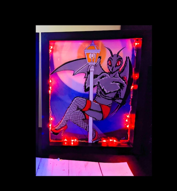 デハラユキノリ モスマン MOTHMAN 蓄光 Mothman Cryptid Light Box With Red LED Lights Double Pane Glass