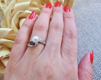 Blue Sapphire Pearl and Diamond Stone Ring in 14K White Gold, Yellow Gold