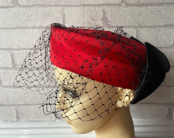 Bermona Trend Authentic Vintage Red Pill Box Hat Sz small