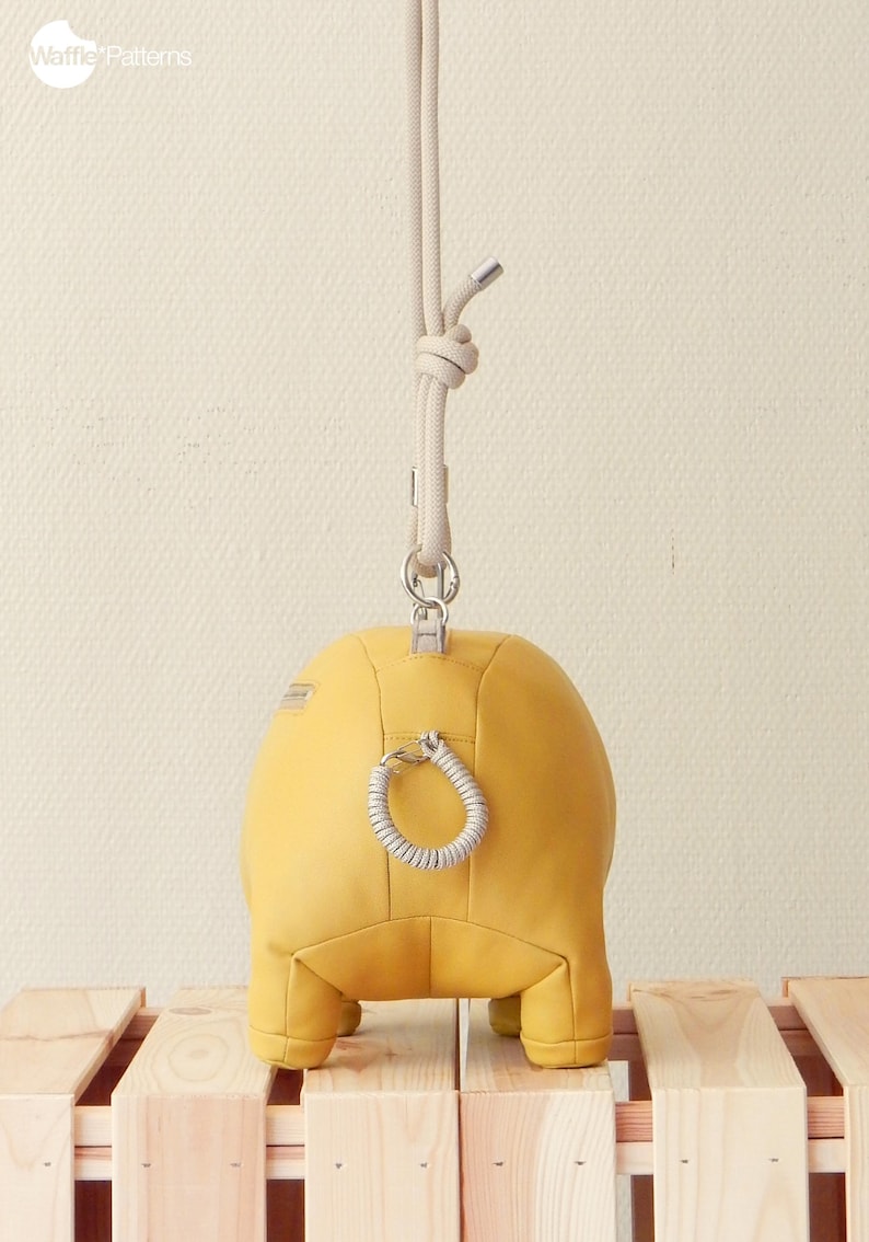 Waffle Patterns pdf sewing patterns / Biggetje, Piggy bank, Novelty bag, Accessory bag, statement bag, animal shaped bag, plushie bag, digital download