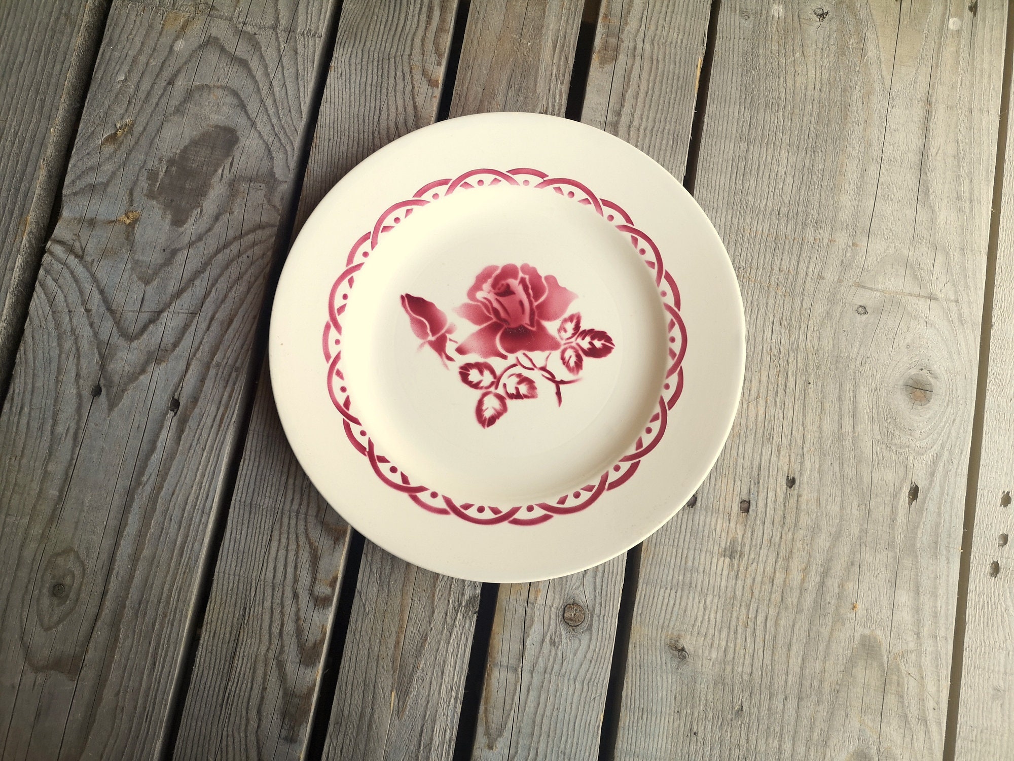 Plat Rond Ancien en Céramique de Digoin Sarreguemines Modèle Michel