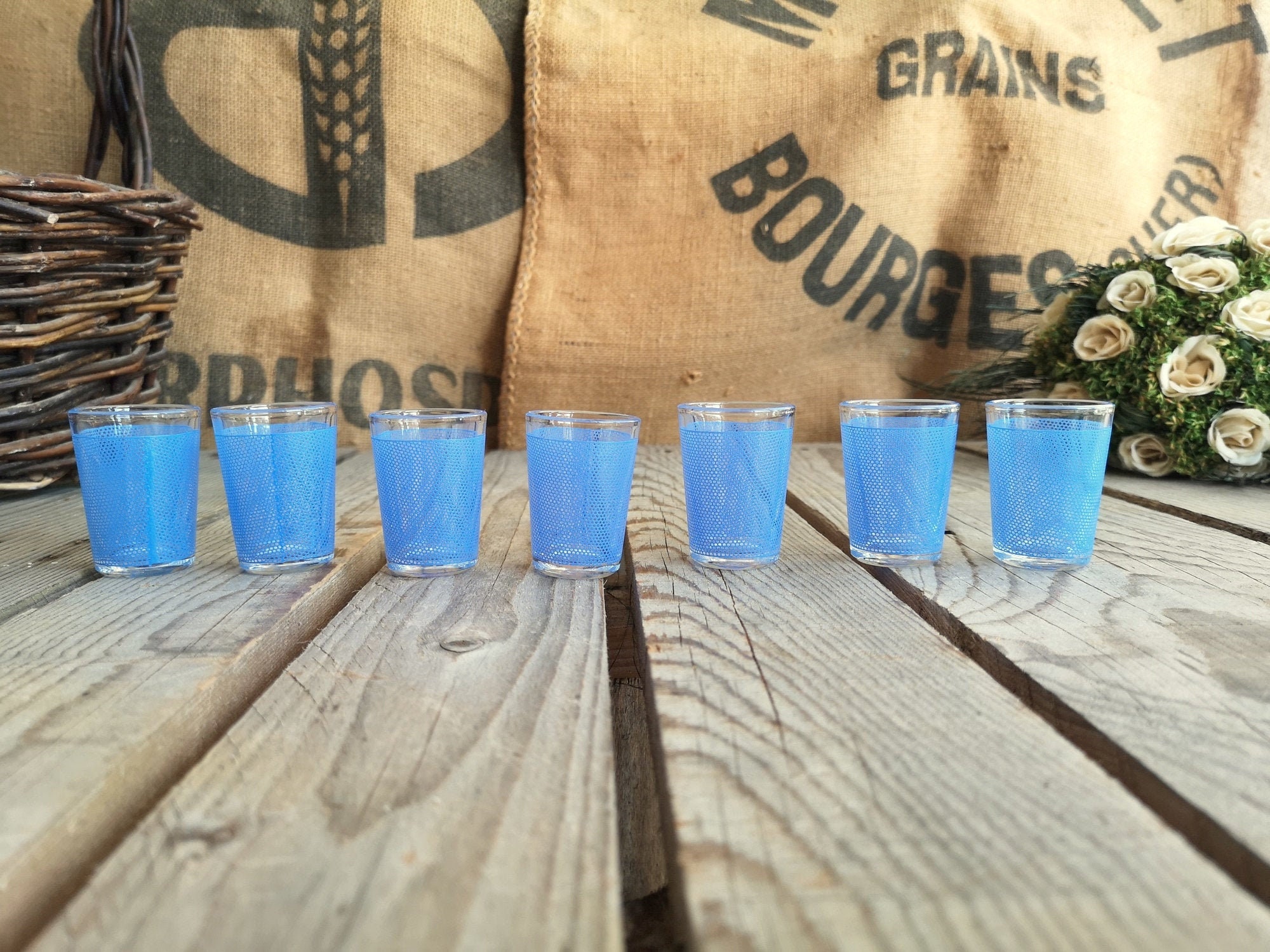 7 Verres à Liqueur Ancien Décor Bleu