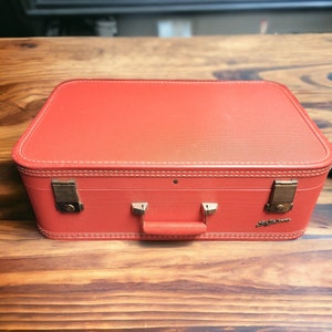 Lady Baltimore Vintage Suitcase Red, Antique Luggage, Retro Travel Case, Storage Trunk, Decorative Display