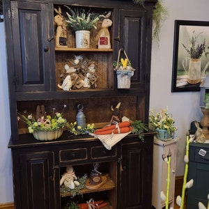 Rustic hutch / Farmhouse furniture / primitive cupboard