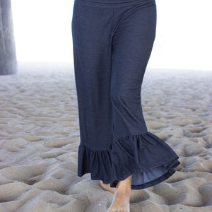 Womens Ruffle Pants 