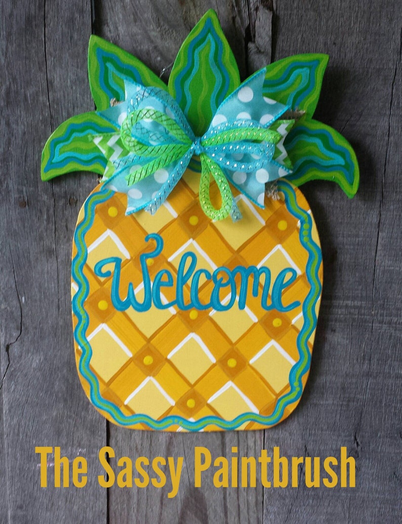 Pineapple door hanger family sign welcome sign hey y/'all sign