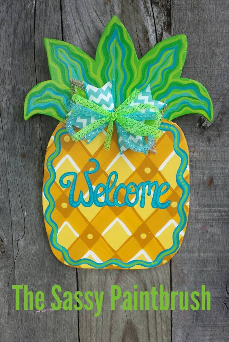 Pineapple door hanger family sign welcome sign hey y/'all sign
