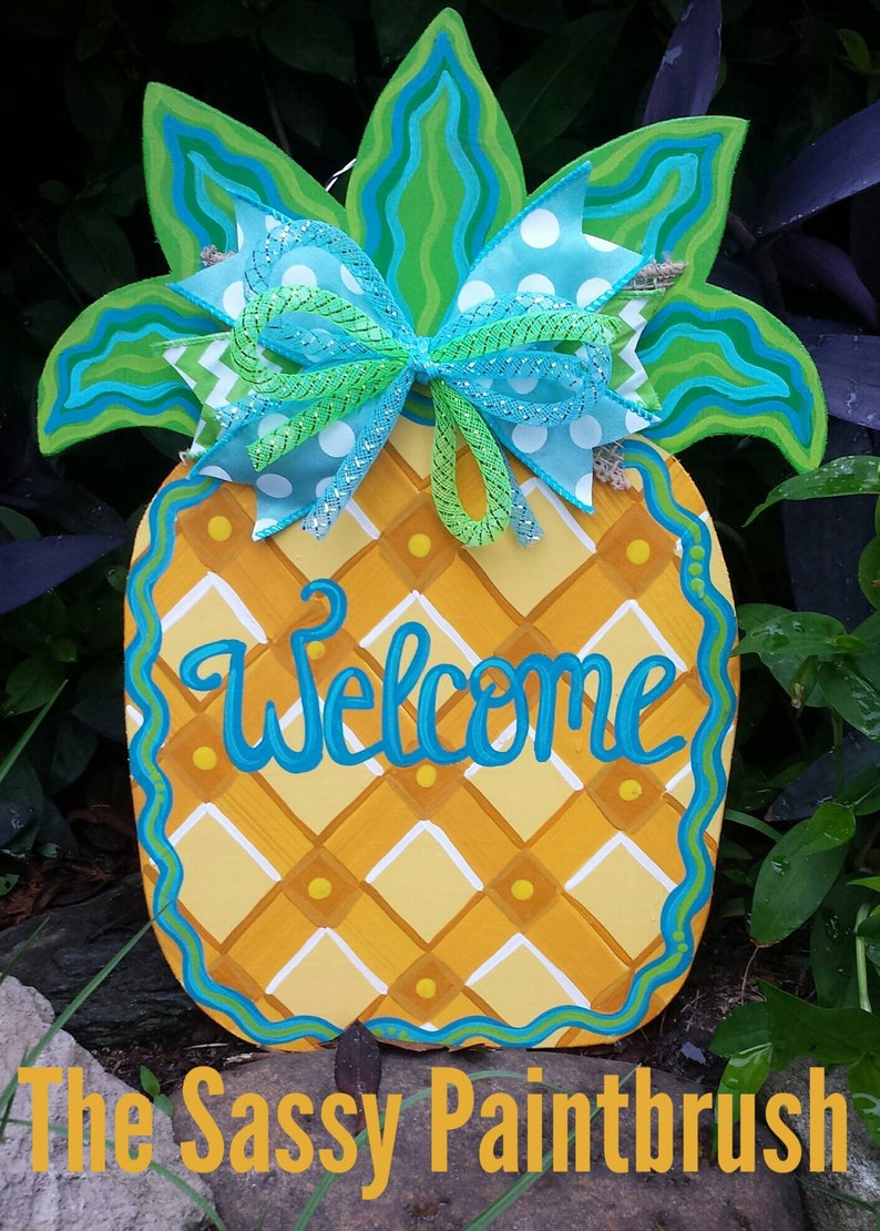 Pineapple door hanger family sign welcome sign hey y/'all sign