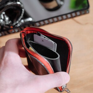 Cartera con cremallera de cuero hecha a mano, billetera de monedas, billetera con cremallera minimalista, billetera con media cremallera, billetera de cuero pequeña, billetera de cuero simple imagen 5