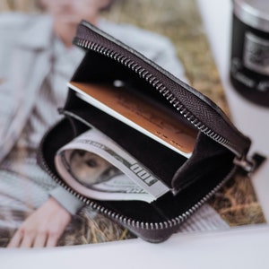 Black leather zip wallet Handmade, Minimalist Zipper Wallet, card zip wallet, Small leather wallet, simple leather wallet, compact wallet image 3