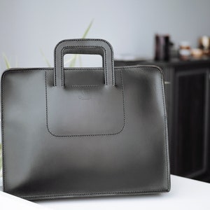 Attache minimaliste en cuir noir en cuir Portefeuille en cuir Sacoche pour ordinateur portable Dossier en cuir pleine fleur Porte-documents en cuir