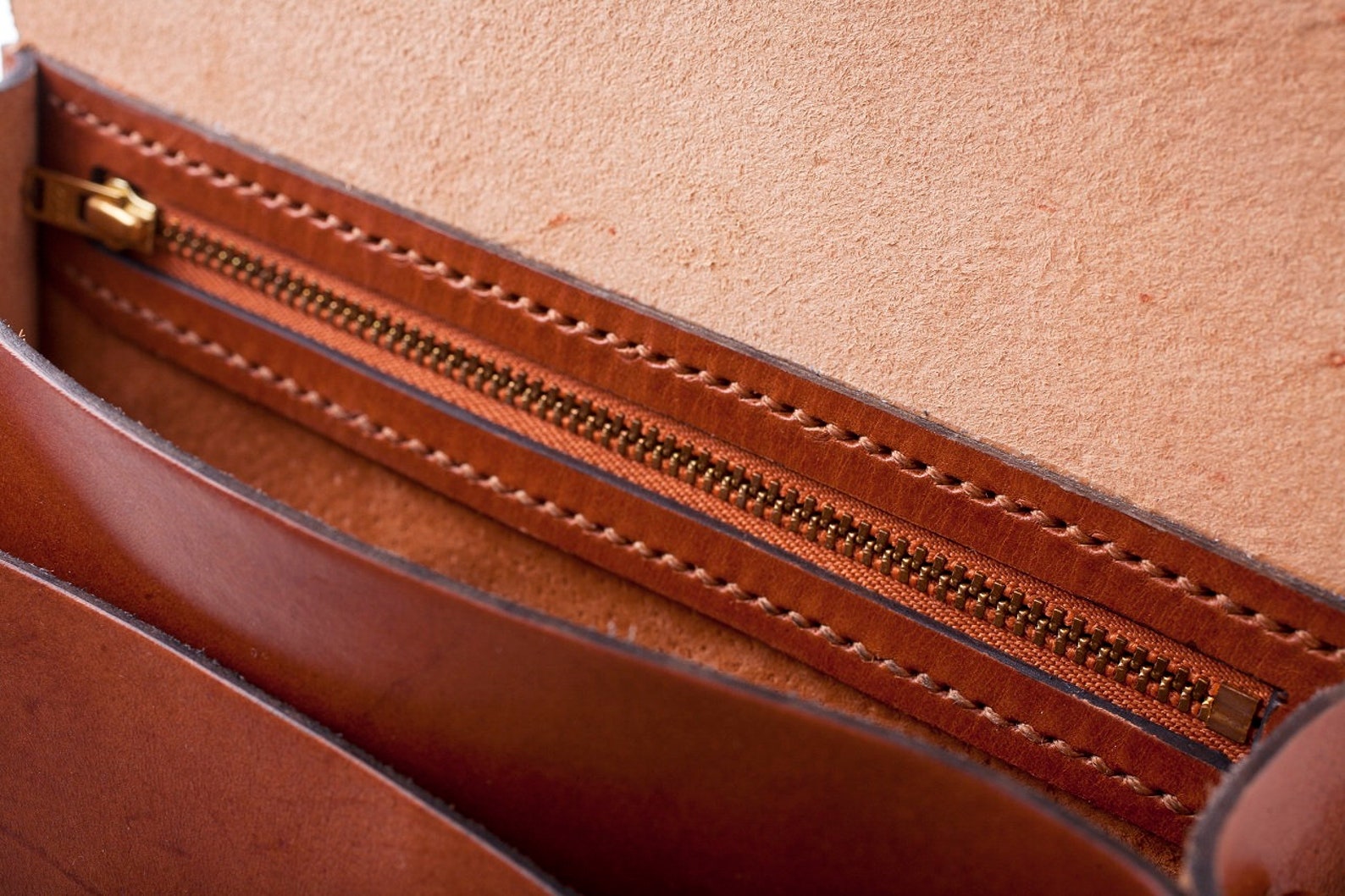 Classic British Satchel Bag Tan Leather Cross Body Bag - Etsy