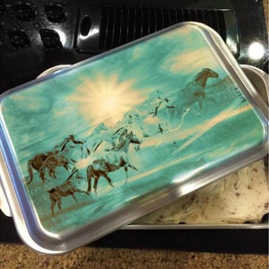 Beautiful Horse Cake Pan with Lid 9" x 13" x 3" Turquoise Run in Spirit