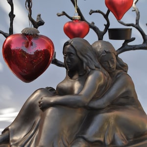 Women Couple Statue, Lesbian Wedding Gift, Same Sex Wedding, Newly Wed Gift, Gay Wedding Present, Lesbian Sculpture, Gifts for Gay Women