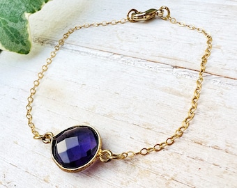 Bracelet délicat en améthyste • Pierre de naissance de février, lunette en or 14 carats