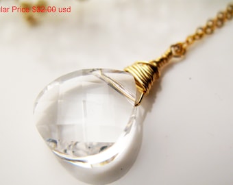Collier en cristal de quartz transparent • Pendentif Swarovski délicat rempli d'or 14 carats