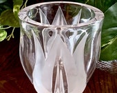 Lalique Deux Tulip (2 Tulips) Vase Mint Condition Signed Authentic