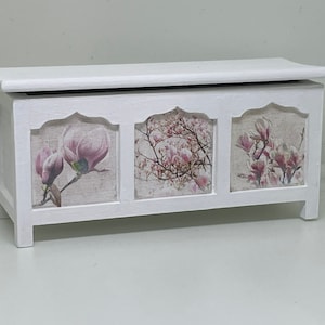 Hand painted miniature dolls house furniture white blanket box with floral decals