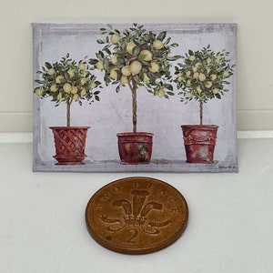 Les poupées miniatures faites à la main maison accessoire toile style art mural de trio de citronniers.