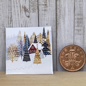 Accessorio per casa delle bambole in miniatura fatto a mano in scala 1:12, foto in stile tela, cottage nel bosco innevato