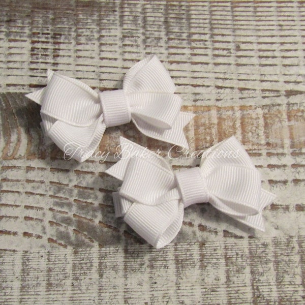 White Pinwheel Bow, Small White Bow, Infant Hair Bow, 2 inch Bow, White Pigtail Bows, Baby Hair Bow, Non Slip Bow, Bow for Headbands, White