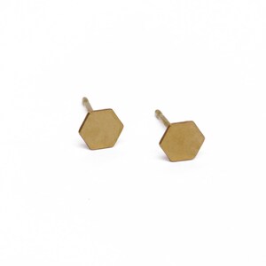 Hexagon Stud Earrings, 1 Pair (2 pcs) Raw Brass Earrings, Hexagon Post Earrings, Geometric Jewelry Findings, Exclusive Goldie Supplies