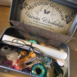 Keepsakes Souvenir Token Gift Vintage tin cans for kids ages 5 and up.