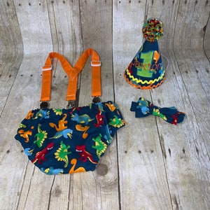 Dinosaur Cake Smash Outfit, Dinosaur First Birthday Outfit, Diaper Cover, Bow Tie & Birthday Hat, Outfit for 1st Birthday