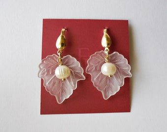 Leaf earrings with Pearl in 14K Gold Filled