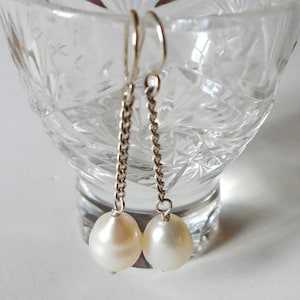 Oval Pearl and 925 sterling Silver earrings