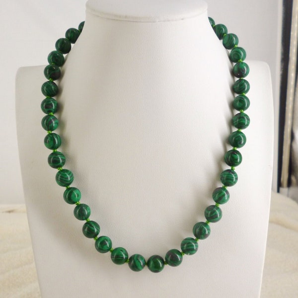 Necklace Malachite Deep Green Hand Knotted 18" - 21" Decorative Clasp NOS NWOT Perfect Condition FREE Shipping M529