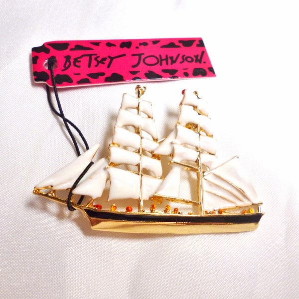 RARE Betsey Johnson Boat Sailing Ship Sailboat Schooner Boat Pin Pirate White & Black Enamel NOS NWT Perfect Cond Free Shipping M1395